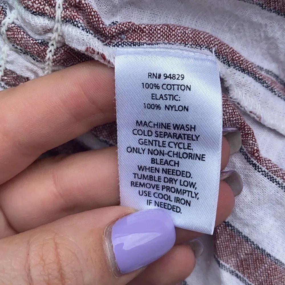 ✨ Smocked Tank Top✨ - Picture 5 of 7